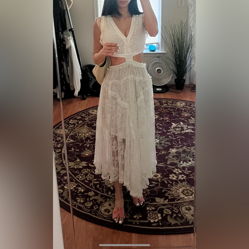Summer dreams in white lace